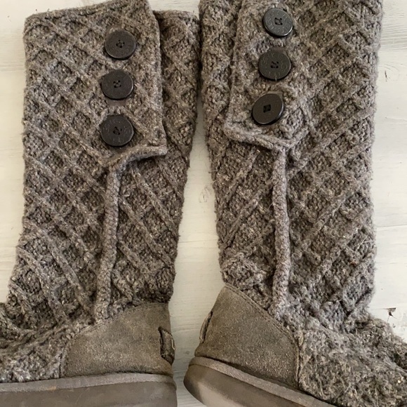 UGG Shoes - UGG - Gray Knit with Buttons